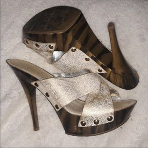 Jessica Simpson slip In cute shoes